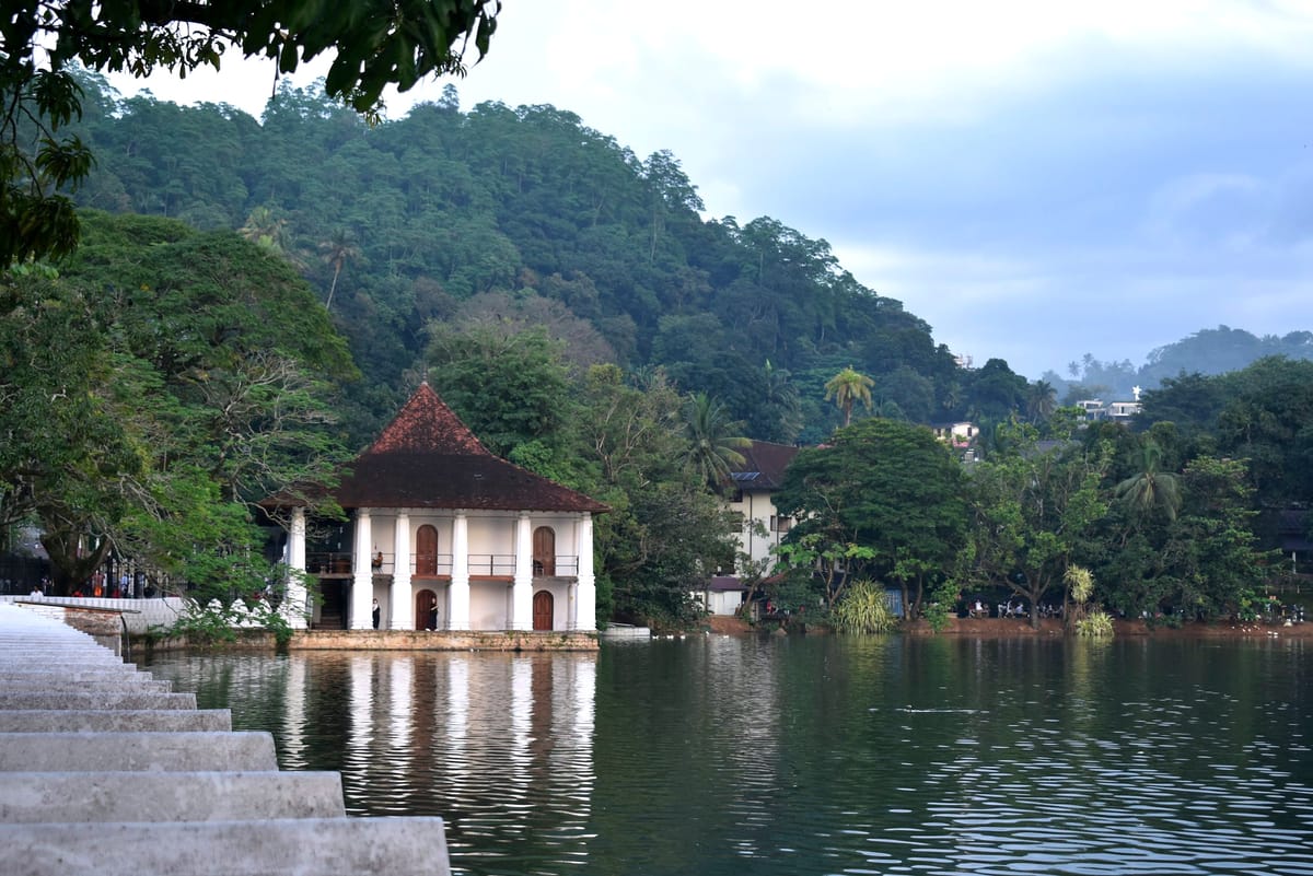 Kandy Lake